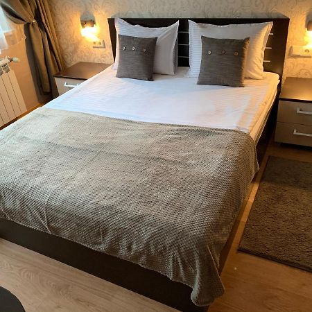 ГМ Роял Плаза Aparthotel Боровец Екстериор снимка